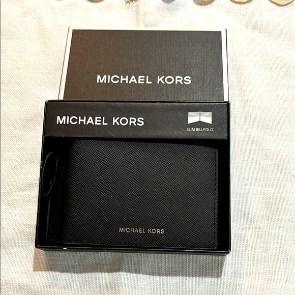 Michael Kors Black Key Card Holder Sleek Design - Picture 1 of 5